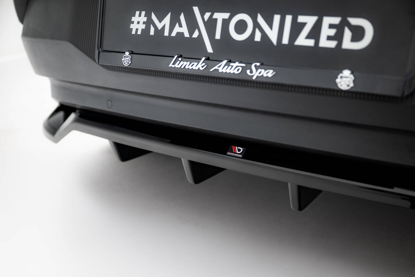 Central Rear Splitter Maxton Design Volvo EX30