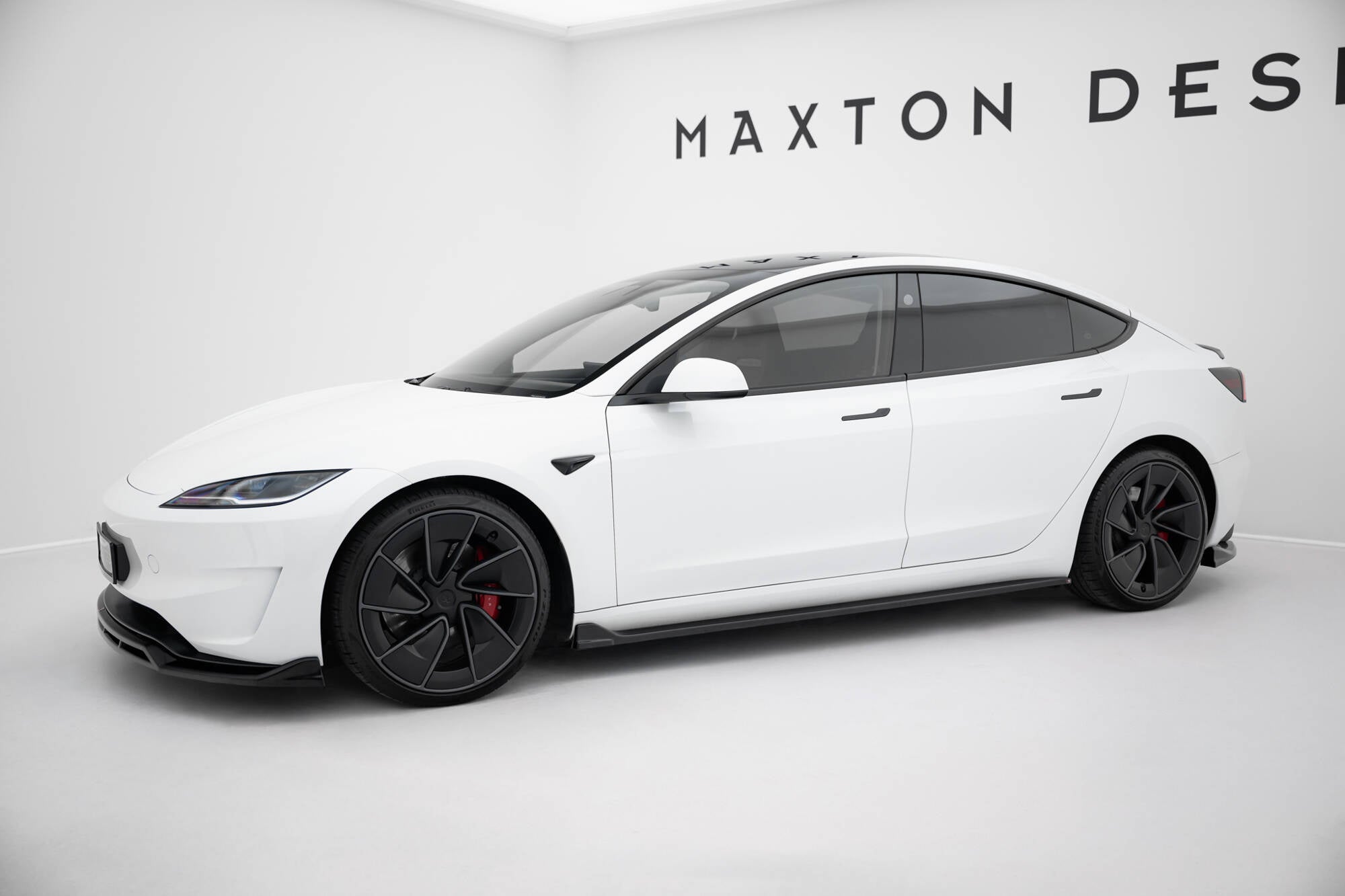 Side skirt V2 Maxton Design Tesla Model 3