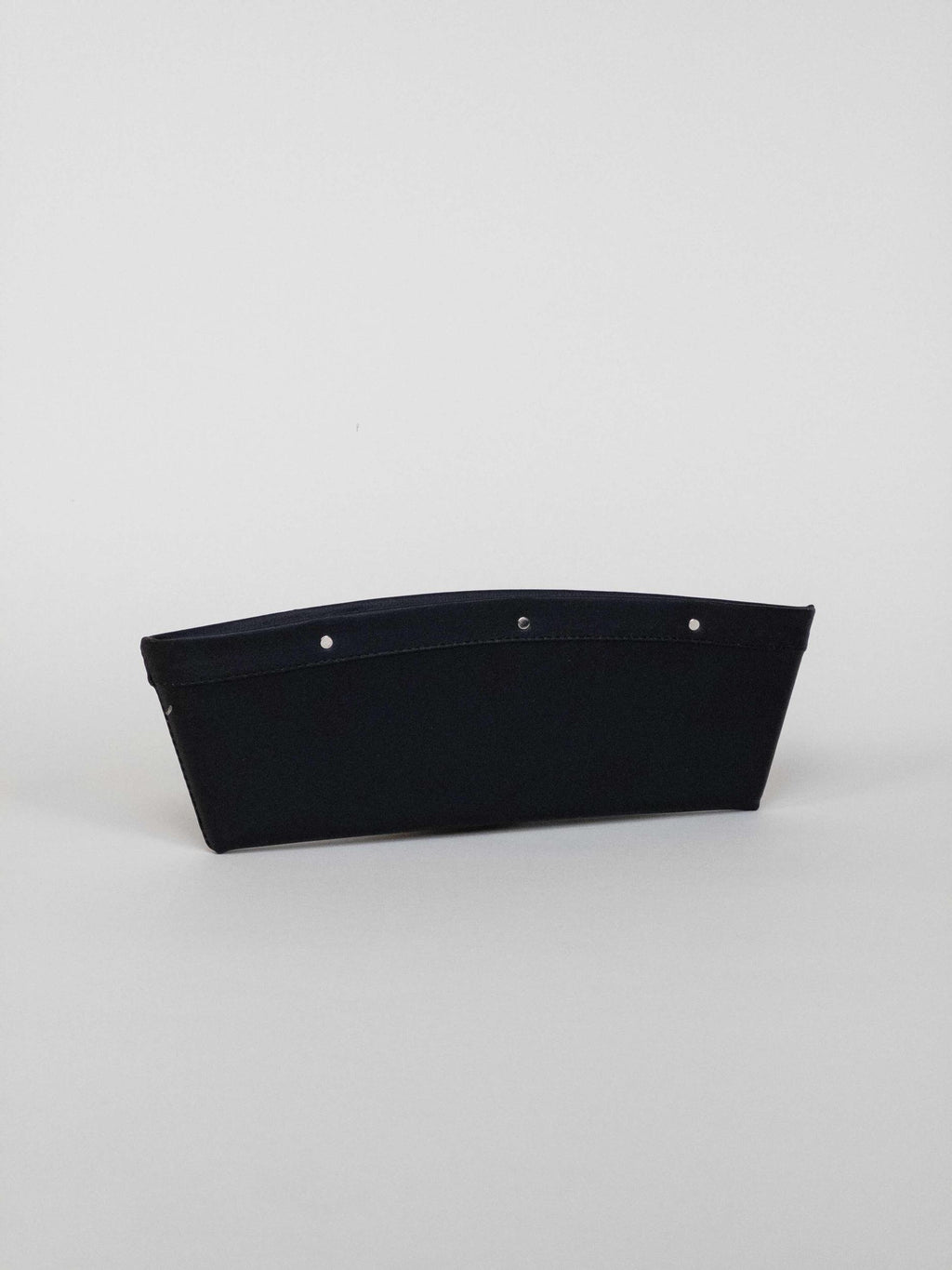 Opbevaring mellem forsæderne Sort