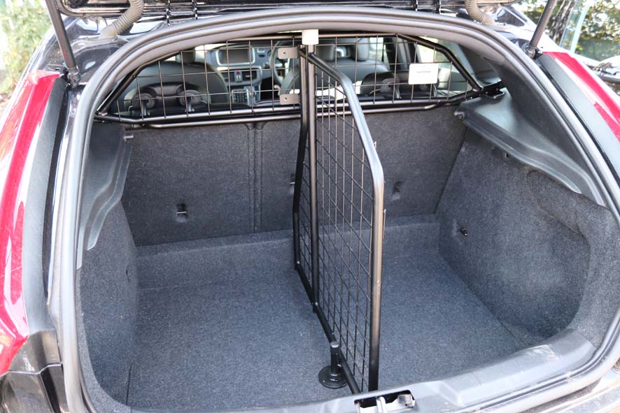 Bagasjeromsgitter / Bagasjeromsbeskyttelse med tilvalg Lastdeler Volvo V40