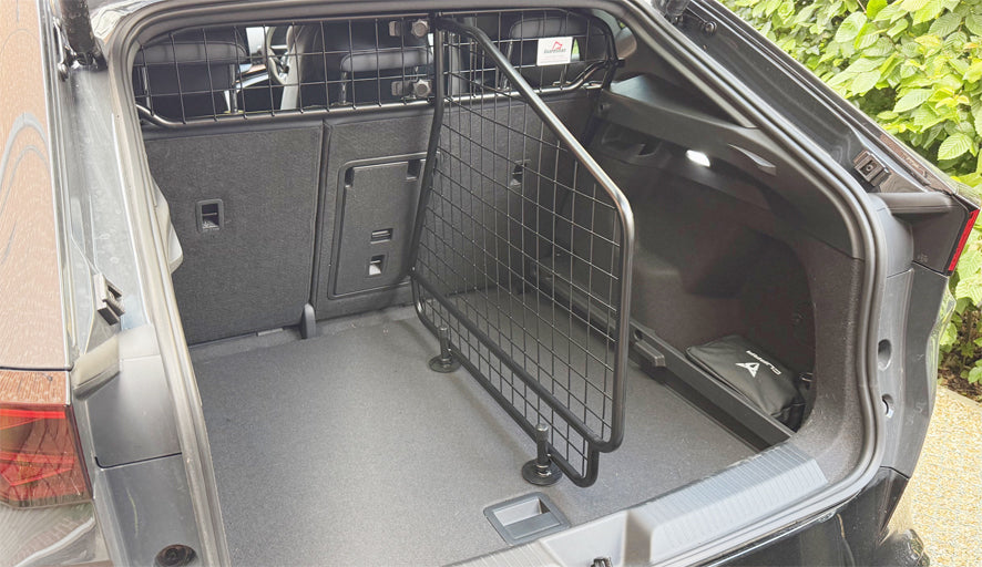 Lastbeskyttelse / Lastgitter med valgfri fordeler Cupra Tavascan