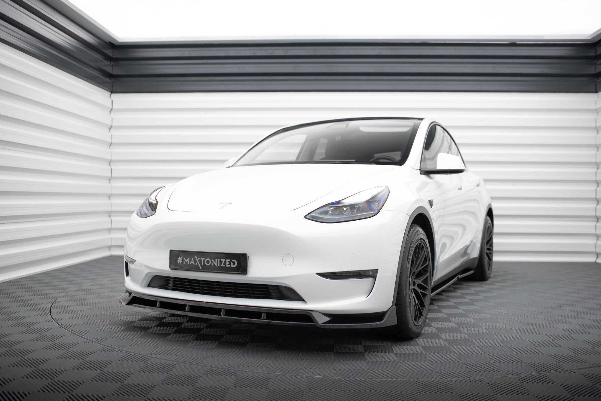 Front Lip V2 Maxton Design Tesla Model Y