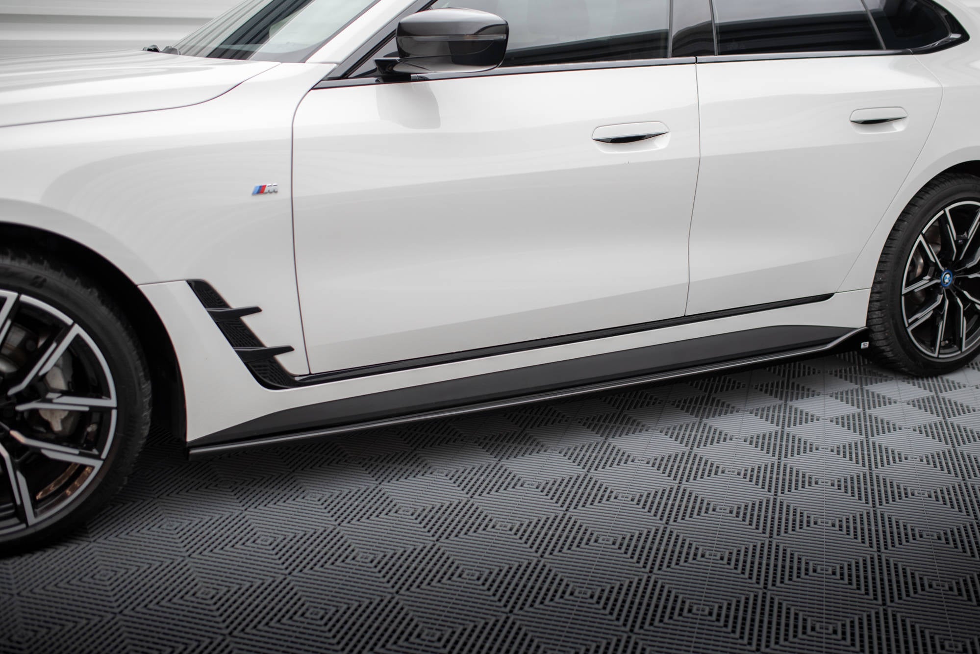 Sideskørt V.1 Maxton Design BMW i4