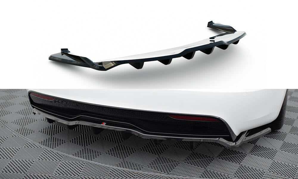 Tesla Central Rear Splitter V.2 Maxton Design Model S 2021+.