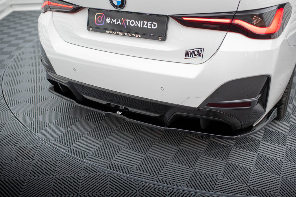 Central Rear Splitter V.2 Maxton Design BMW i4