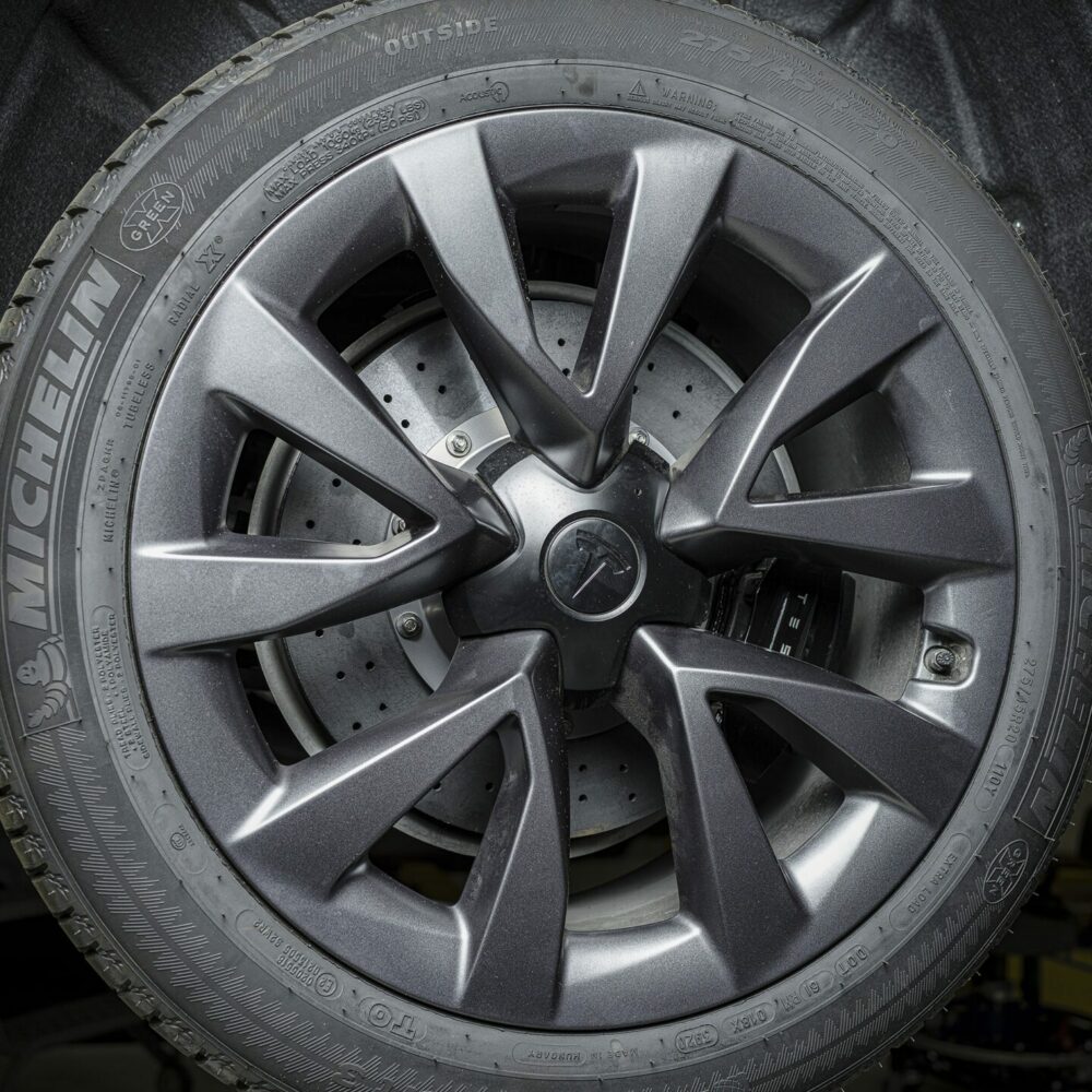 Superlight Rear Large-Sweep Carbon Ceramic Rotor + Pad Kit Unplugged Performance Model S/X 2021+