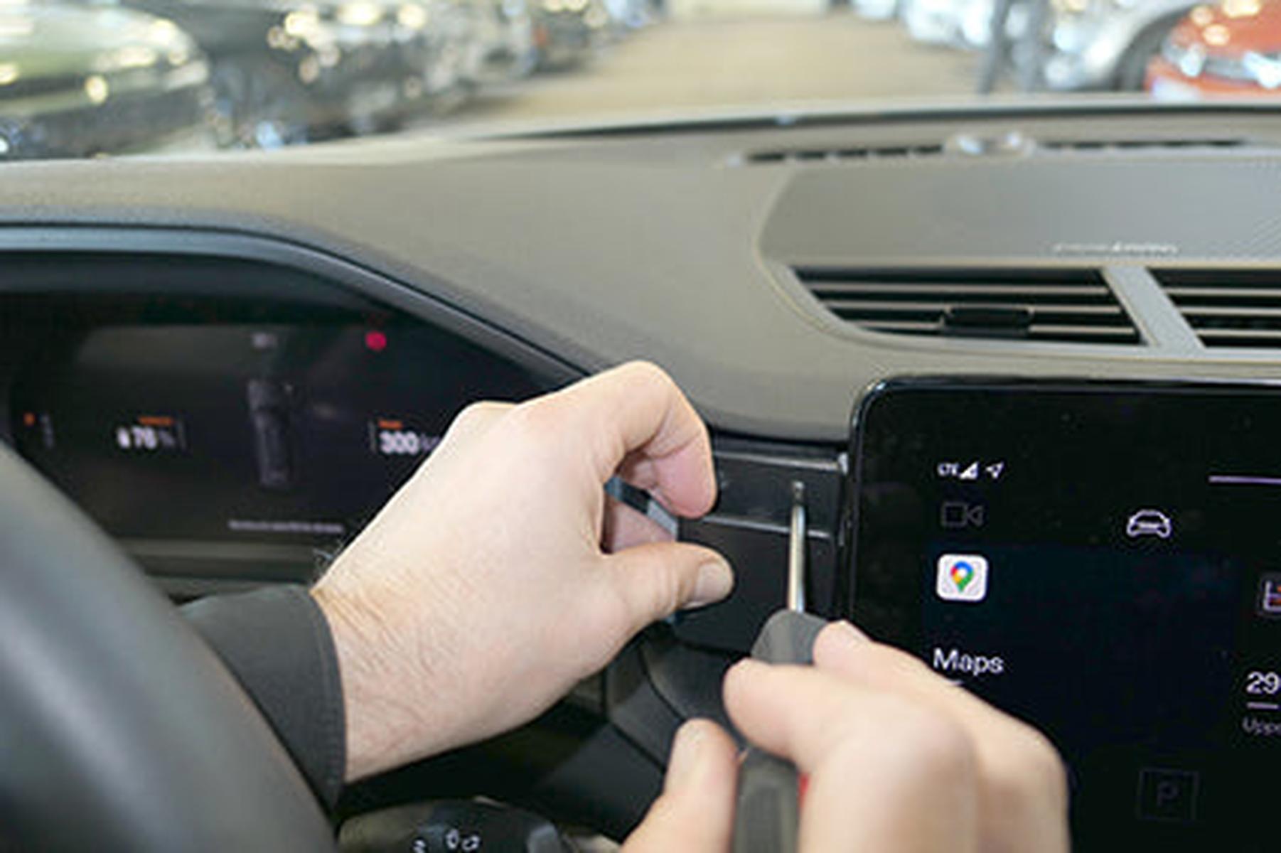 Mobilhållare Brodit Polestar 2