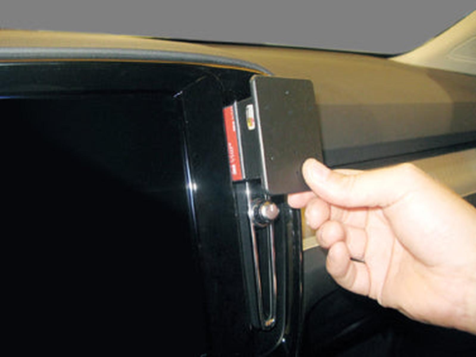 Mobilhållare Brodit Volvo EC40 & XC40