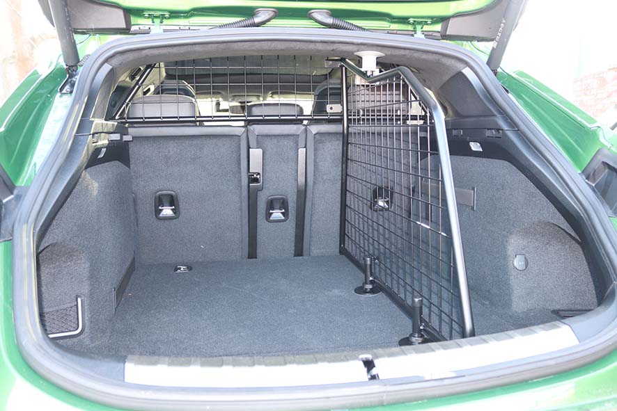 Lastskydd / Lastgaller med Tillval Fördelare Porsche Taycan Cross Turismo