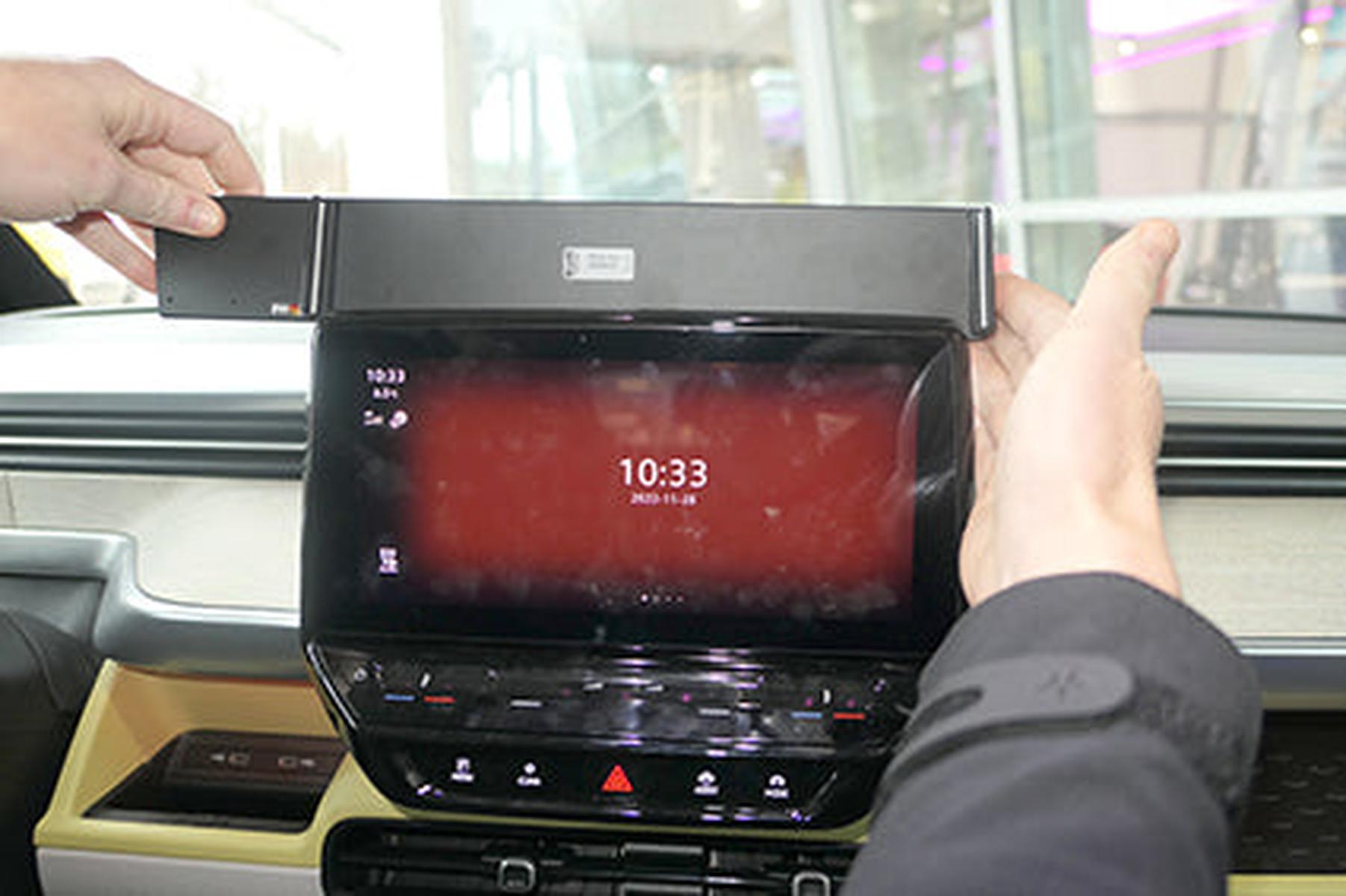 Volkswagen ID. Buzz LWB: 25 centimeter langer, drie zitrijen Volkswagen ID. Buzz LWB: 25 centimeter langer, drie zitrijen