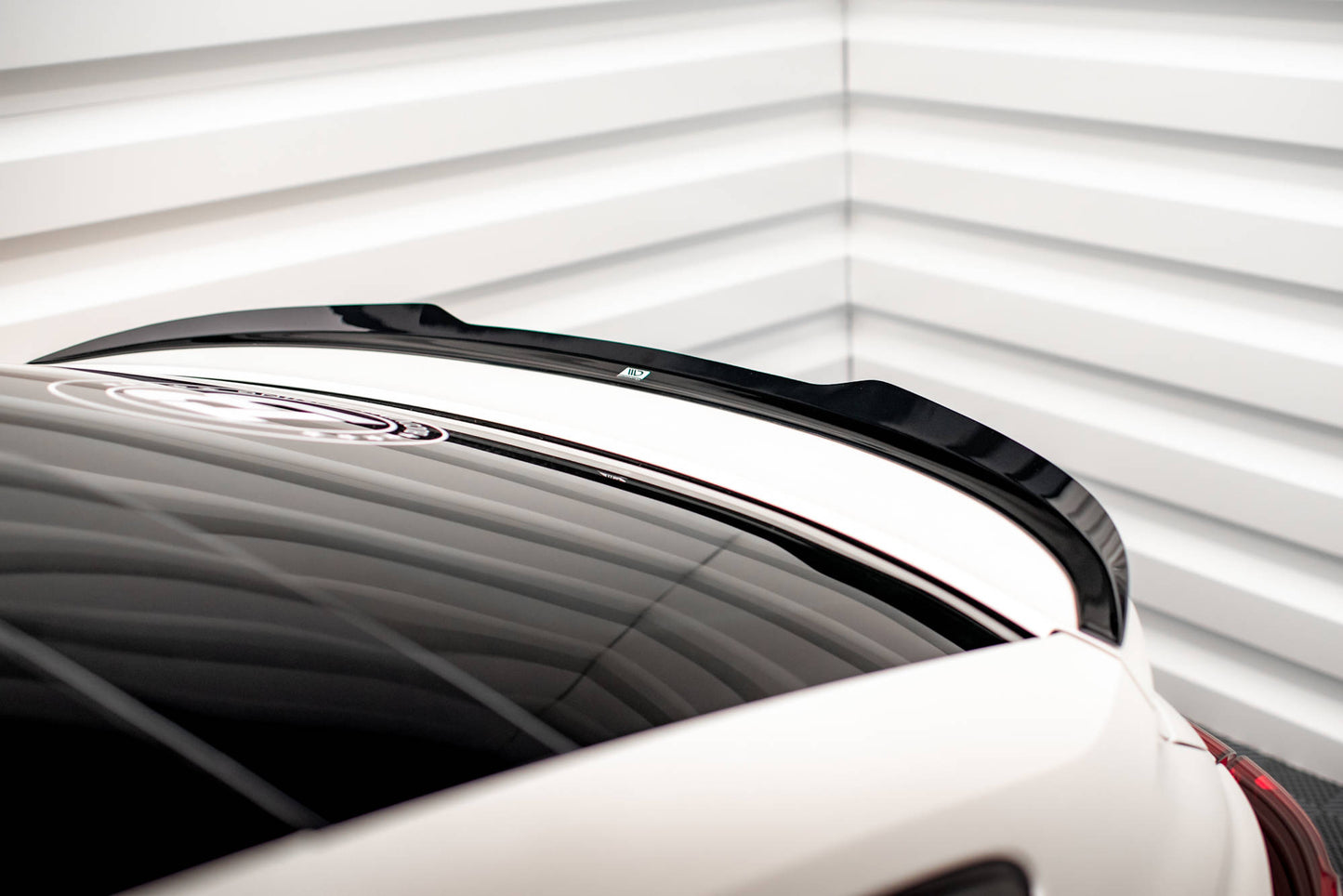 Maxton Design - Audi Q4 e-tron - spoilerin suojus