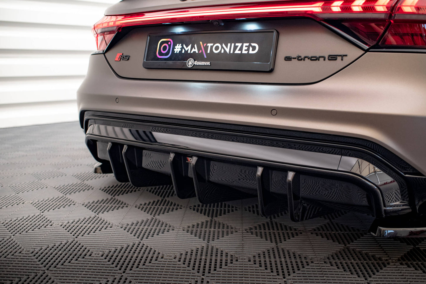 Maxton Design - Audi e-tron GT:n takasäleikkö