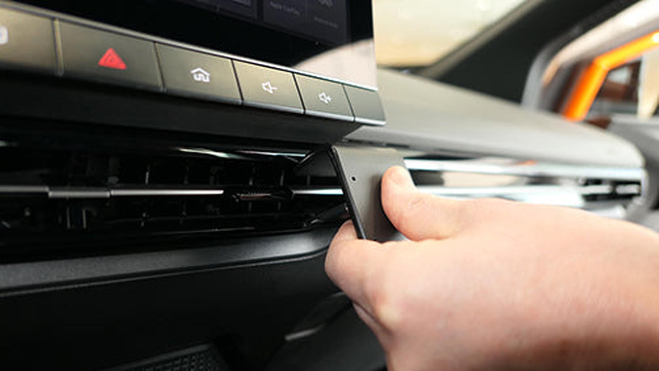 Mobilhållare Brodit MG 4 Electric