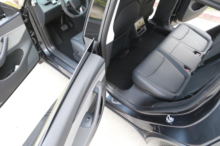 Entry protection rear Tesla Model Y Juniper