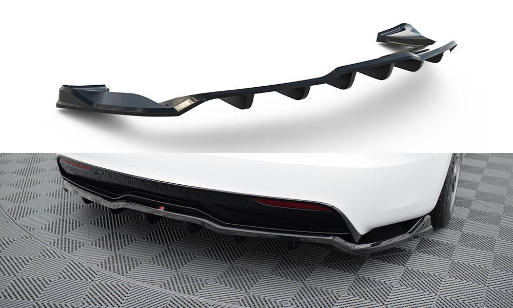 Tesla Central Rear Splitter V.1 Maxton Design Model S 2021+.