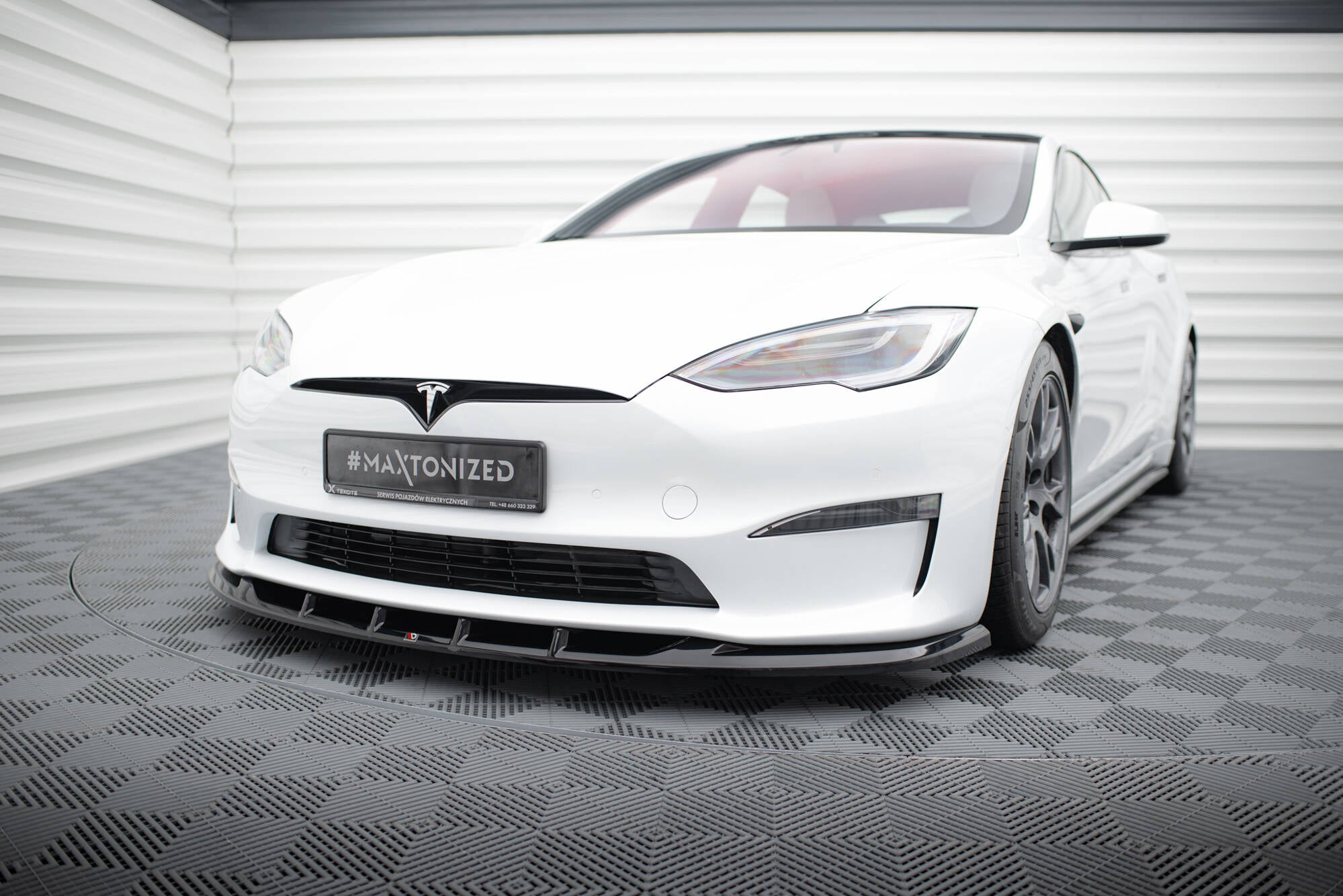 Tesla Front Splitter V.3 Maxton Design Model S 2021+.