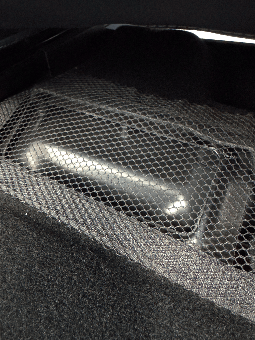 Luftventilsskydd under sätet mesh Tesla Model 3 & Y