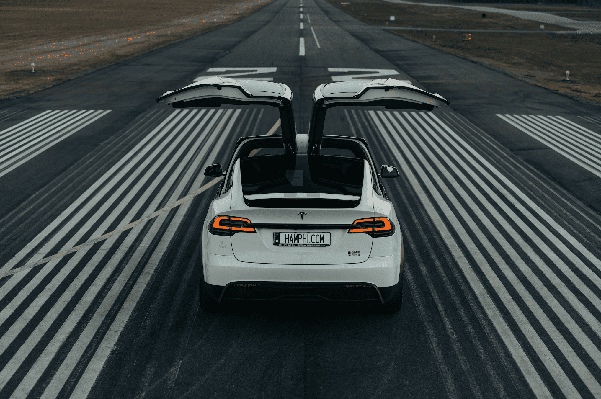 Tesla model X - runway