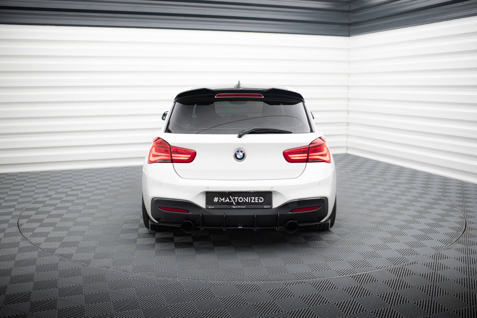 Bmw 1 f20/f21 m-power facelift - rear diffuser v.1