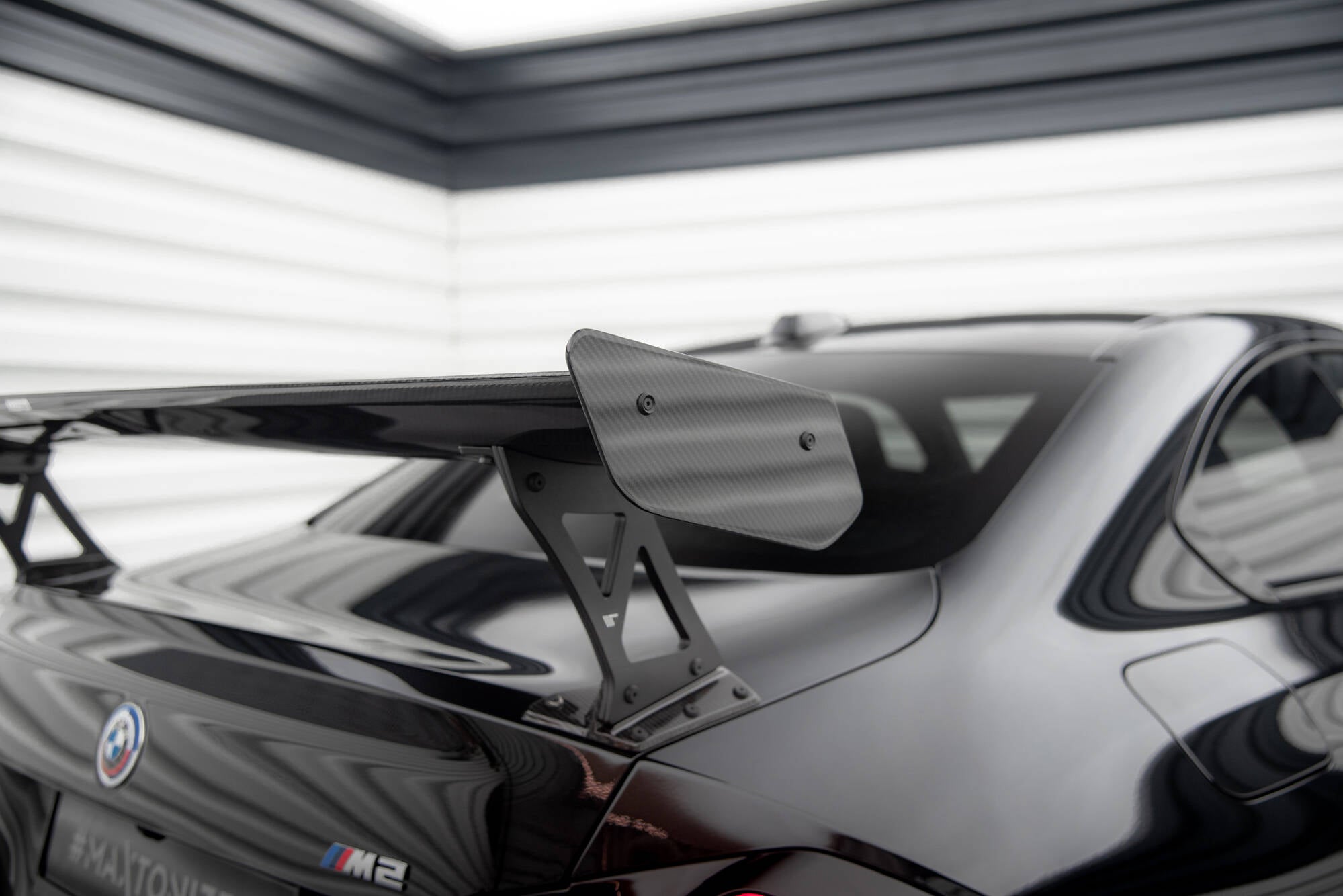 Carbon fiber spoiler with external brackets uprights bmw m2 g87 / m240i / 2 m-pack / 2 standard g42