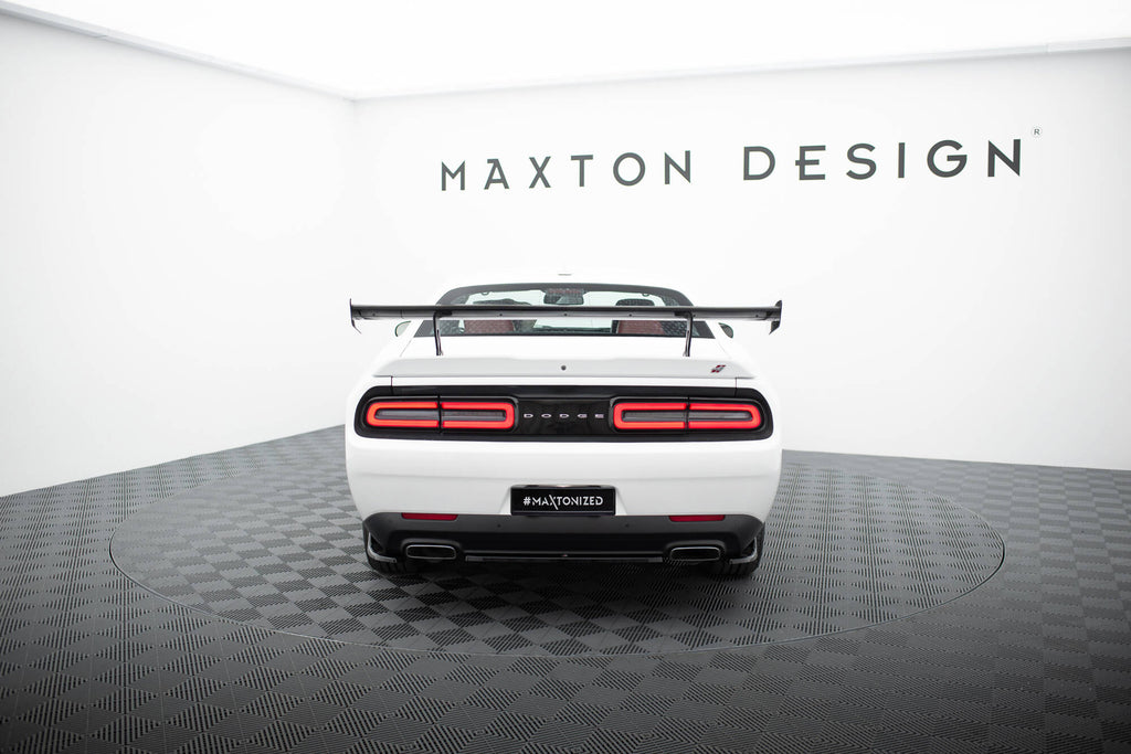 Carbon spoiler  dodge challenger mk3