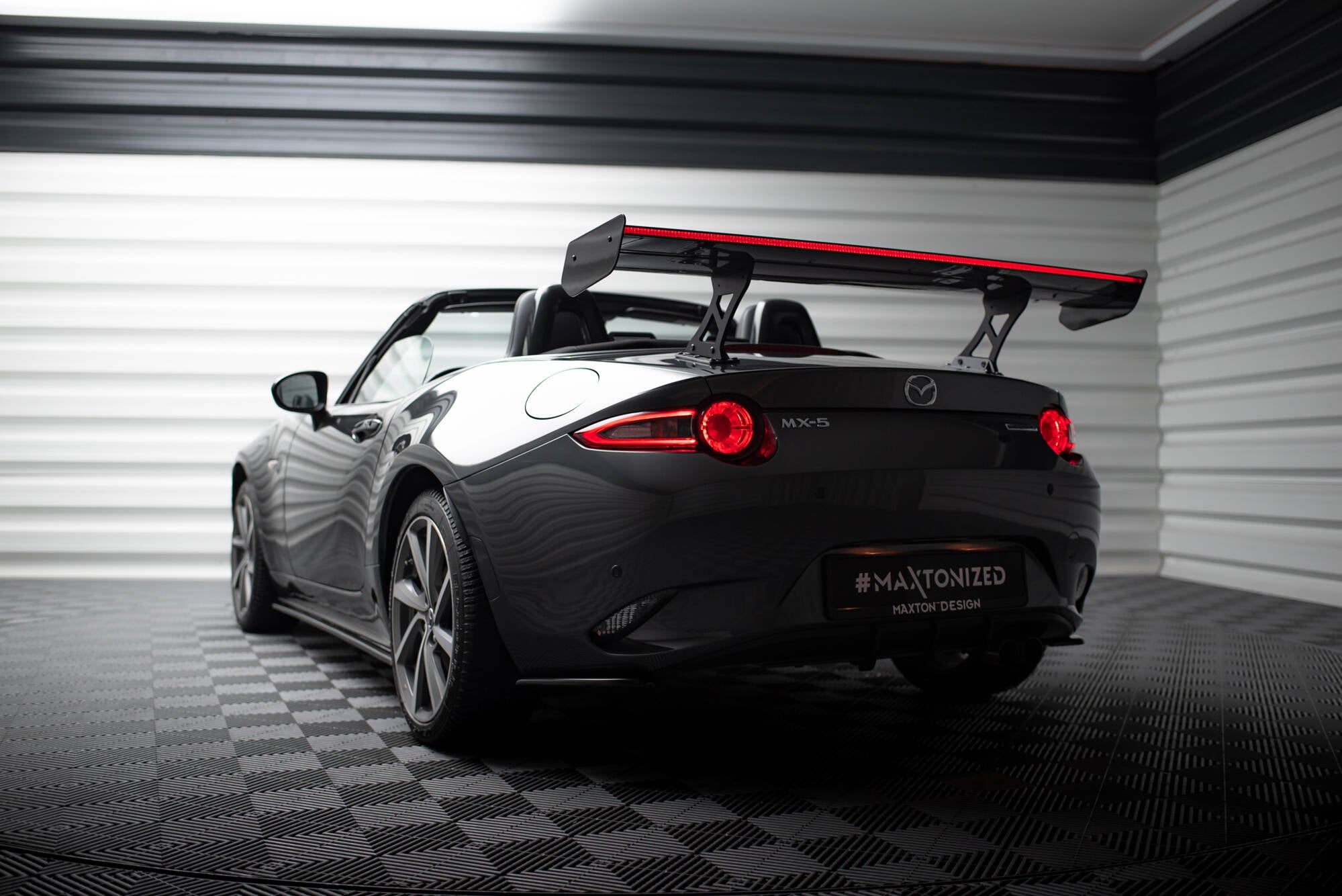Carbon spoiler jdm style + led mazda mx-5 nd (mk4)