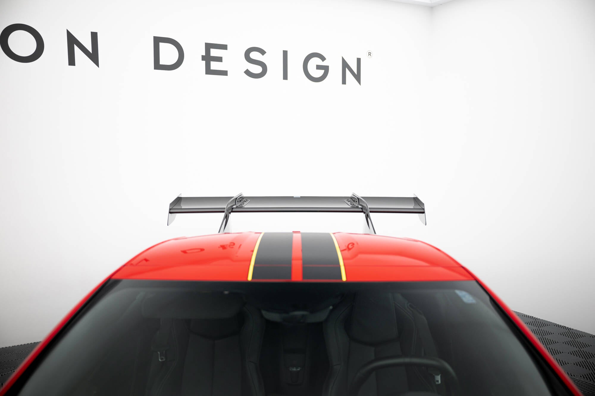 Carbon spoiler + led chevrolet corvette c8