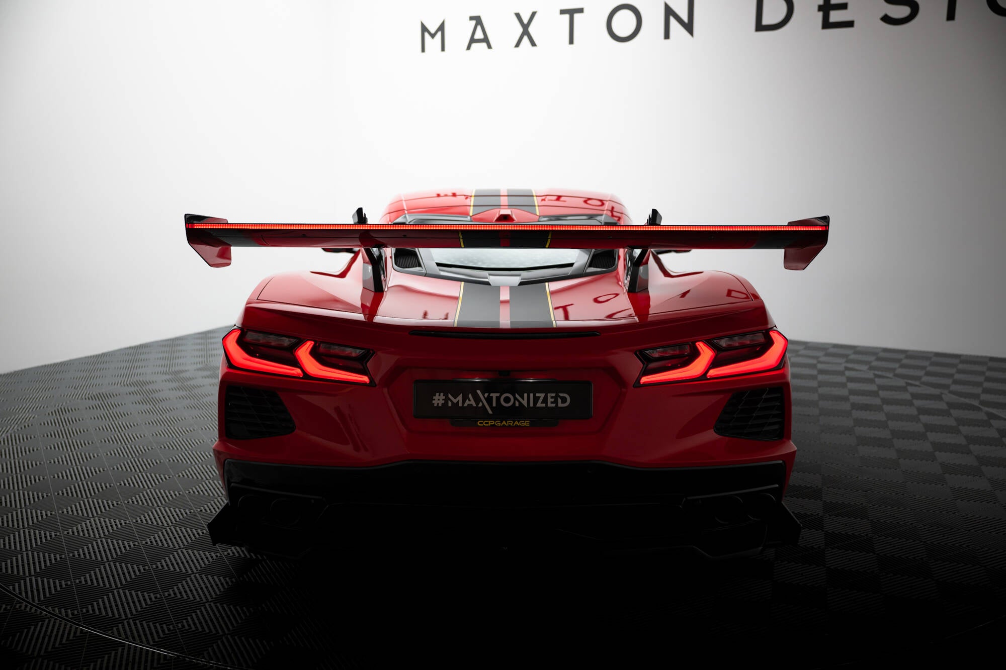 Carbon spoiler + led chevrolet corvette c8