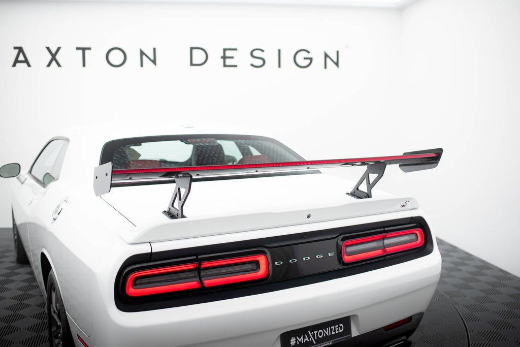 Carbon spoiler + led dodge challenger mk3
