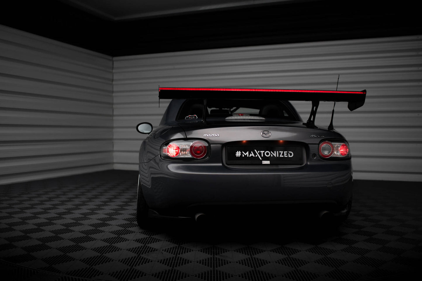 Hiilispoileri + LED Mazda MX5 Hardtop NC (MK3)