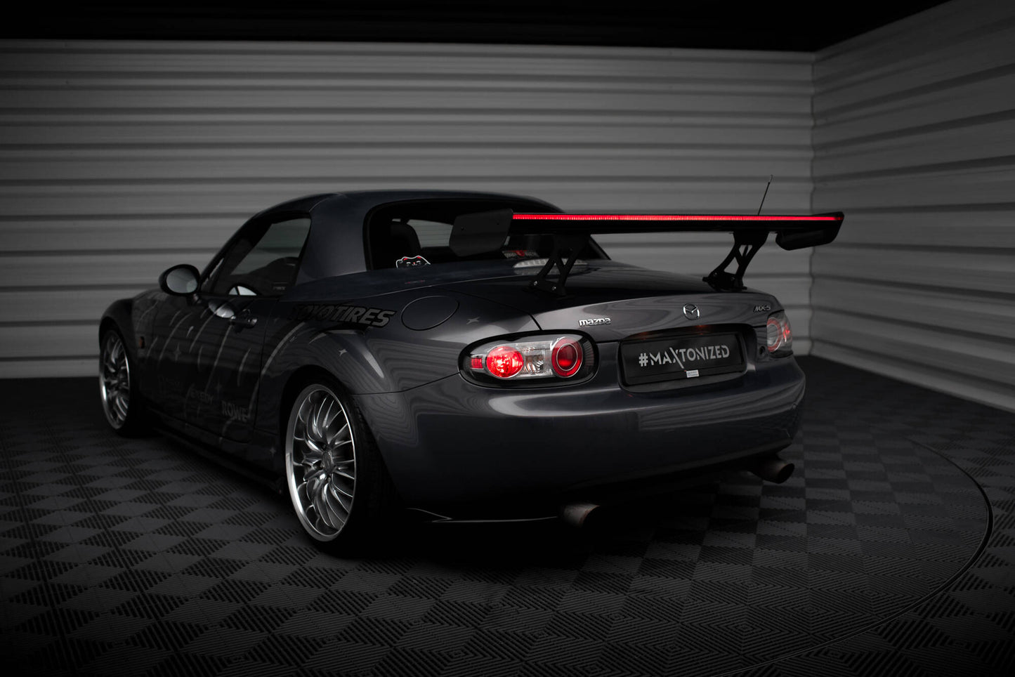 Hiilispoileri + LED Mazda MX5 Hardtop NC (MK3)