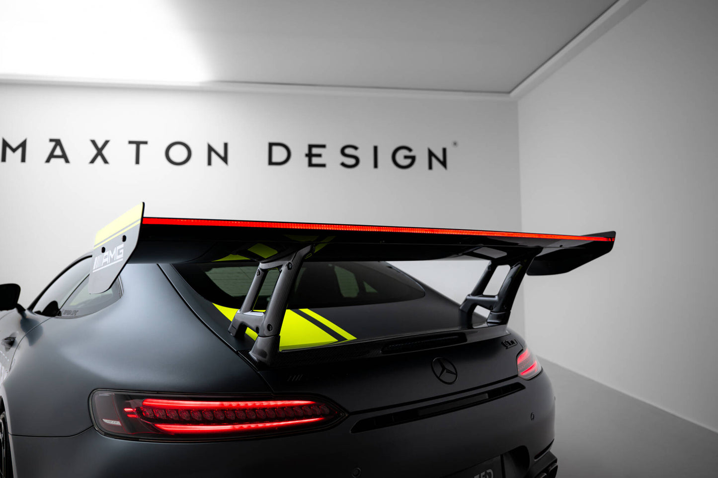Carbon spoiler + led mercedes-amg gtr c190 facelift