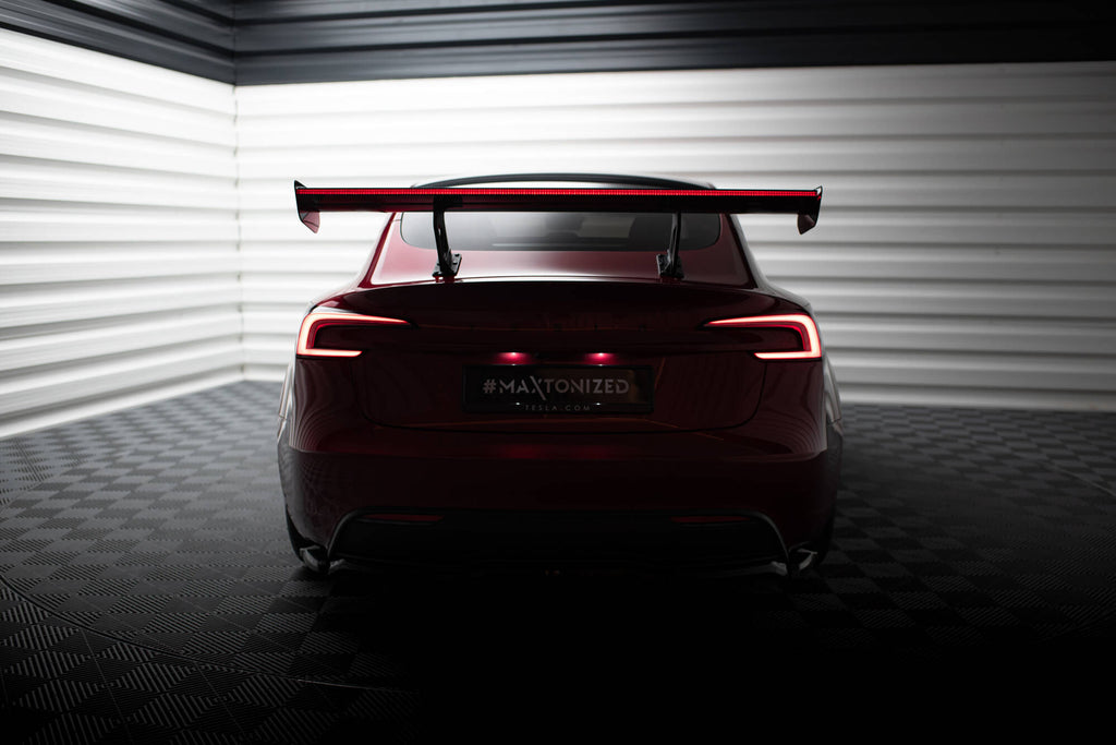 Carbon spoiler + led tesla model 3
