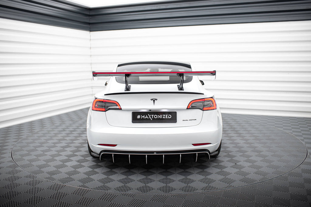 Carbon spoiler + led tesla model 3