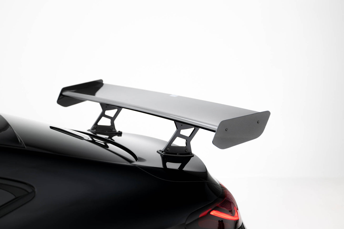 Carbon spoiler v.2 + led mercedes-amg cle 53 c236