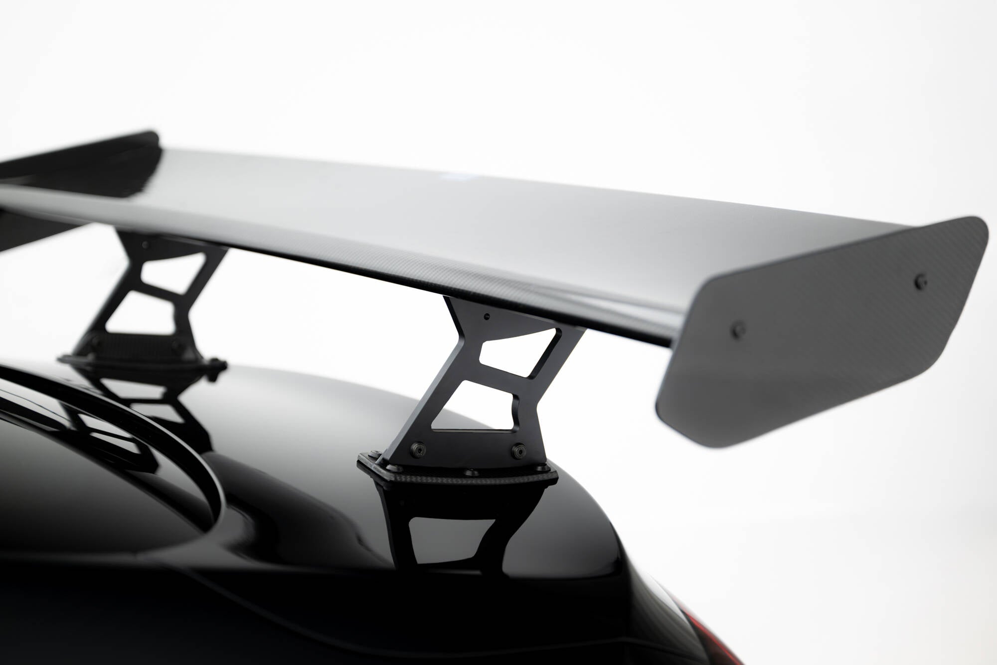 Carbon spoiler v.2 + led mercedes-amg cle 53 c236