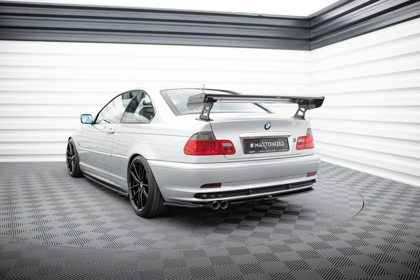 Carbon spoiler with external brackets uprights bmw 3 coupe e46