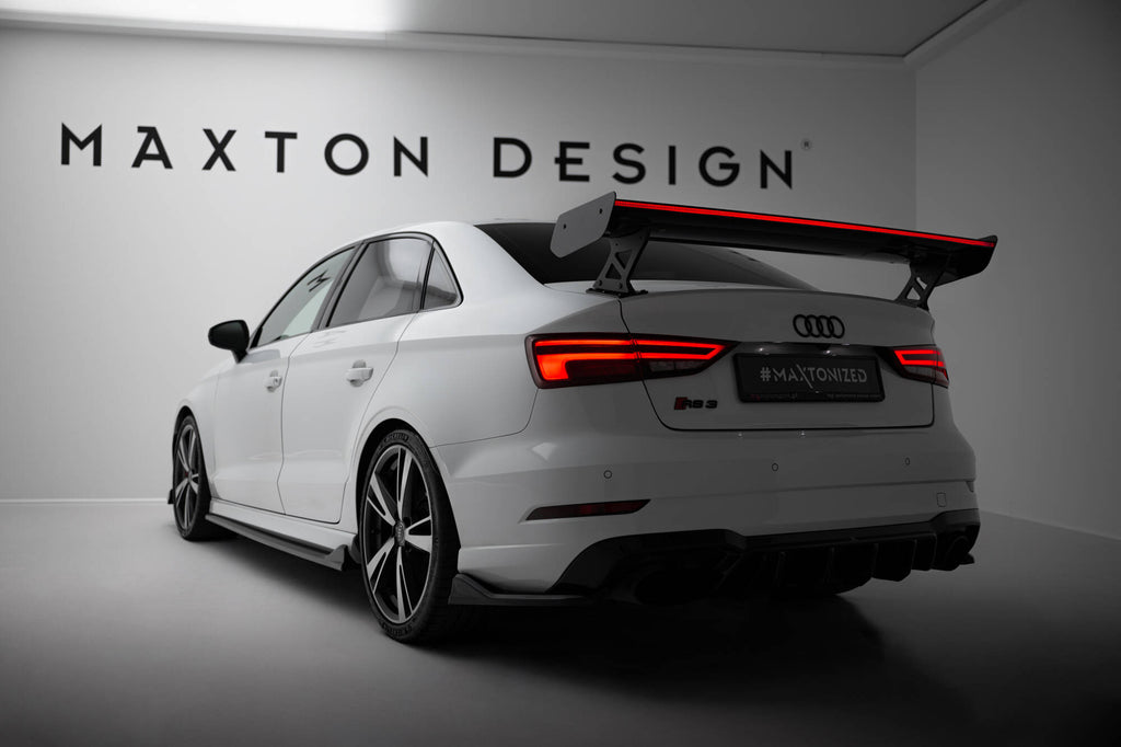 Hiilispoileri ulkoisilla kiinnikkeillä pystysuorat + LED Audi A3 / A3 S-Line / S3 / RS3 8V / 8V: n kasvojenkorotuksen jälkeen