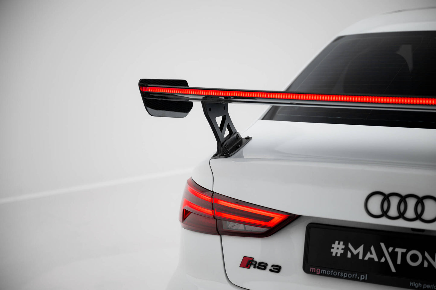 Carbon Spoiler with External Brackets Uprights + LED Audi A3 / A3 S-Line / S3 / RS3 since 8V / 8V facelift