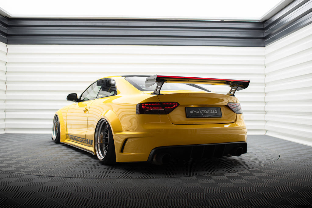 Carbon Spoiler med eksterne parenteser lodret + LED Audi A5 Coupe 8t