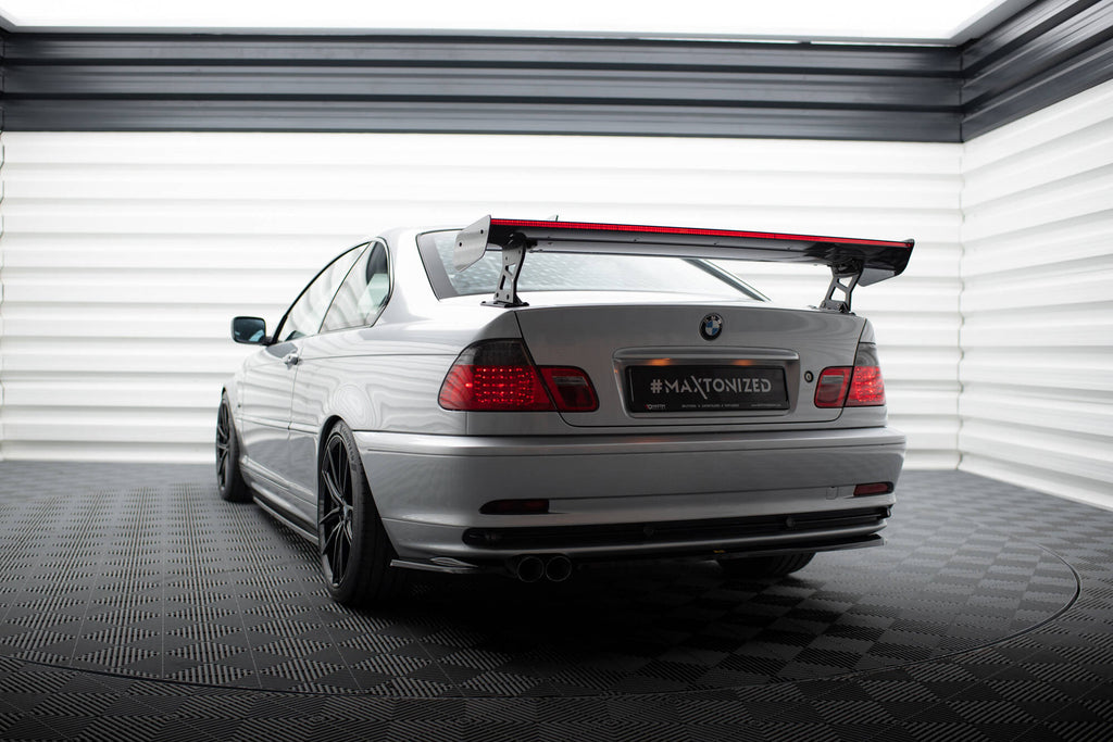 Carbon Spoiler med eksterne parenteser lodret + LED BMW 3 Coupe E46