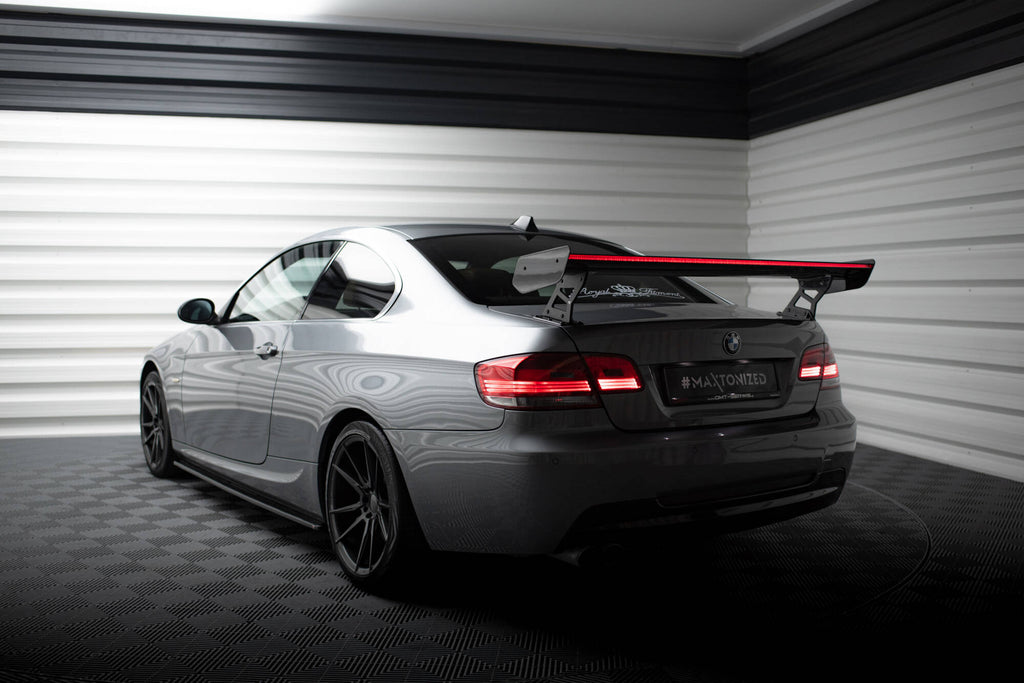 Kulfiberspoiler med udvendige beslag + LED BMW 3 / M3 Coupé E92