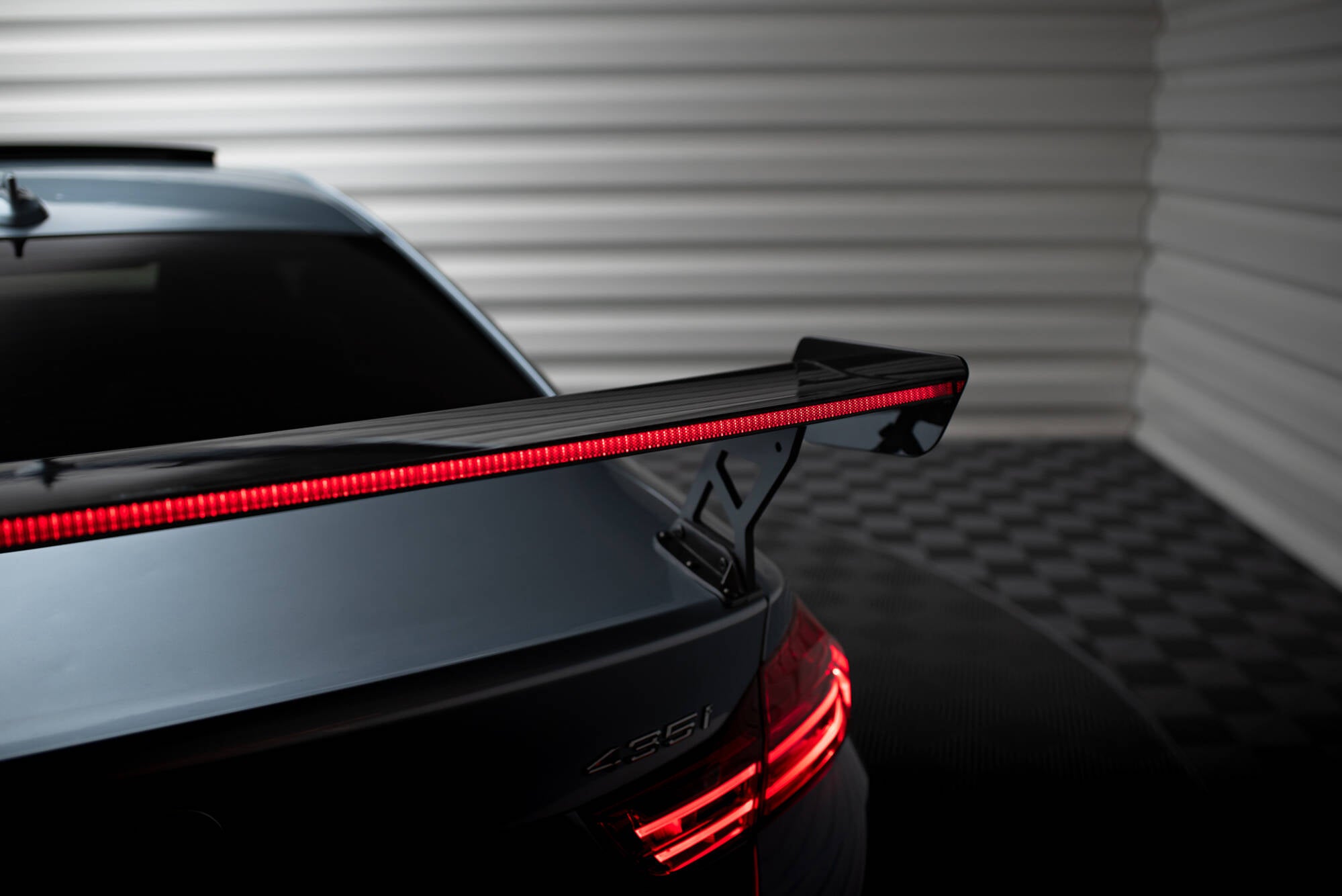 Carbon Spoiler med eksterne parenteser lodret + LED BMW 4 F32 / 4 F32 M-PACK COUPE
