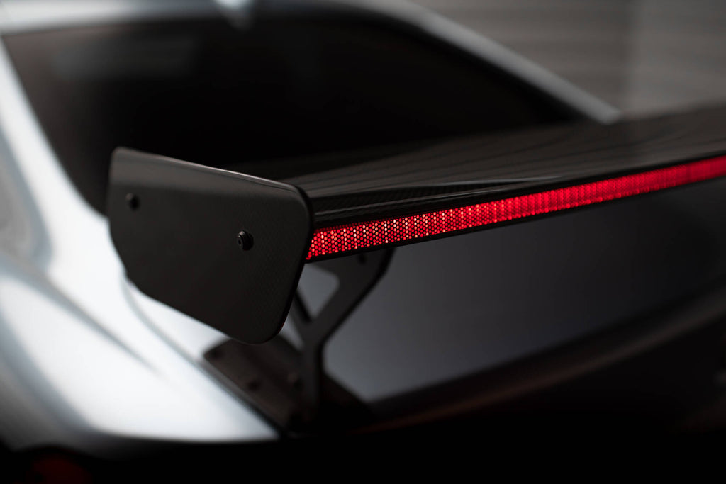 Carbon Spoiler med eksterne parenteser lodret + LED BMW 4 F32 / 4 F32 M-PACK COUPE