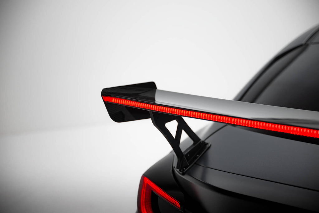 Hiilipoileri ulkoisilla kiinnikkeillä pystyssä + LED Toyota GR86 / Subaru Brz MK2