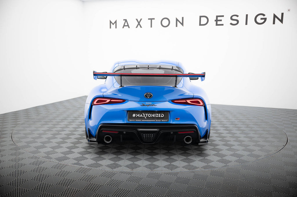 Carbon spoiler med eksterne parenteser lodret + førte Toyota Supra Mk5