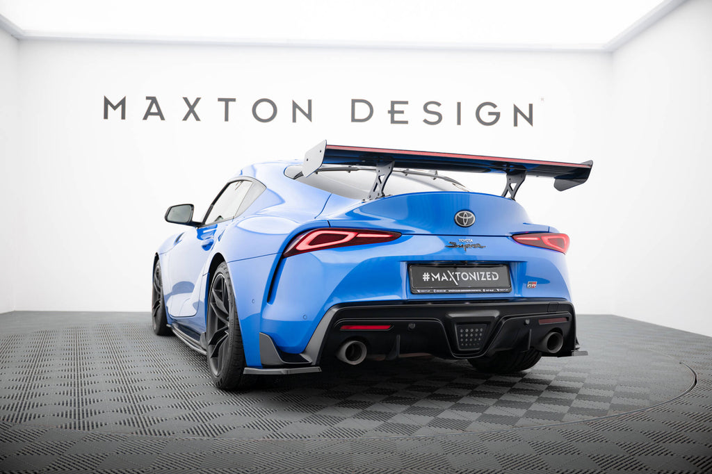 Carbon spoiler med eksterne parenteser lodret + førte Toyota Supra Mk5