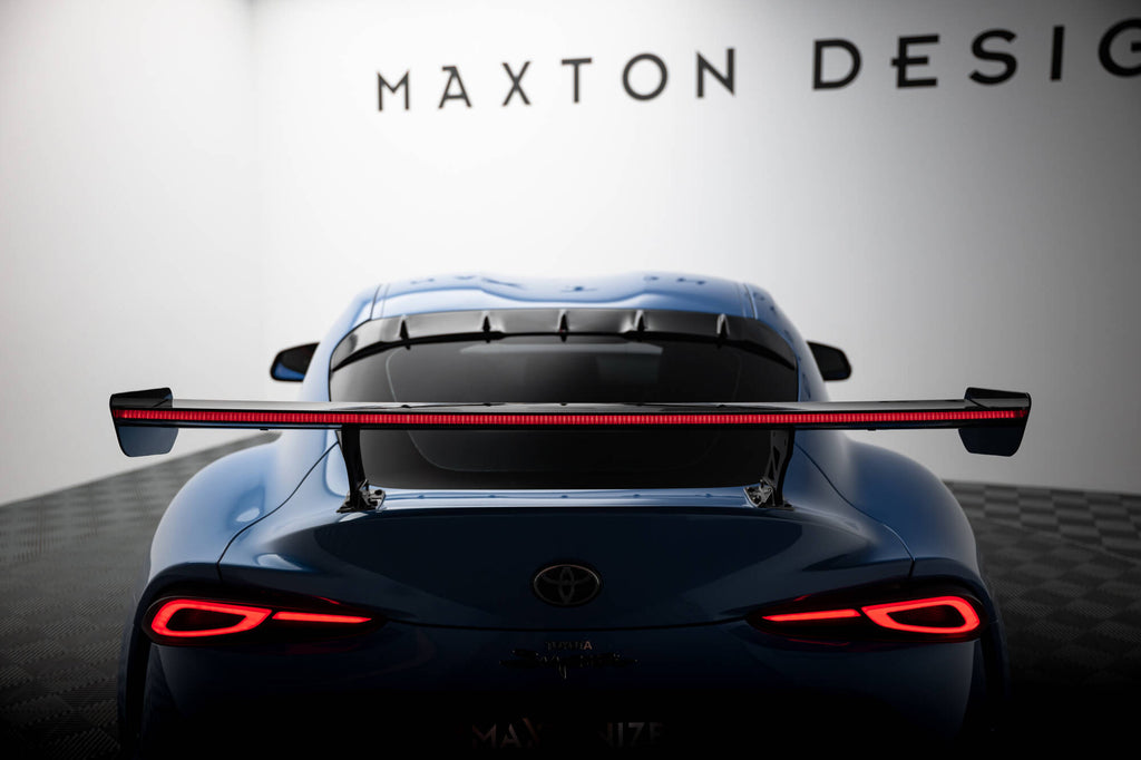 Carbon spoiler med eksterne parenteser lodret + førte Toyota Supra Mk5