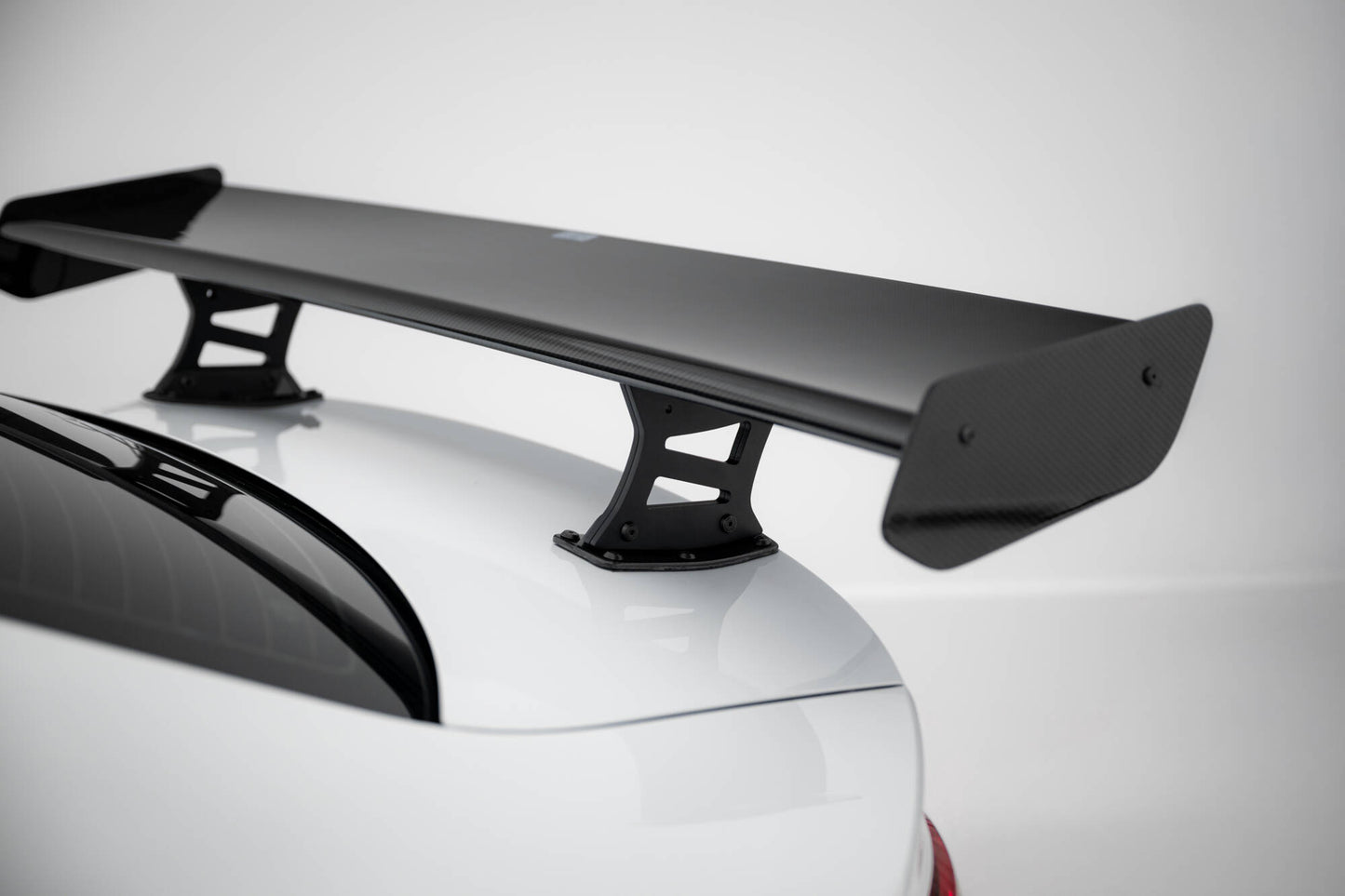 Carbon spoiler with internal brackets uprights audi a3 / a3 s-line / s3 / rs3 sedan 8v / 8v facelift