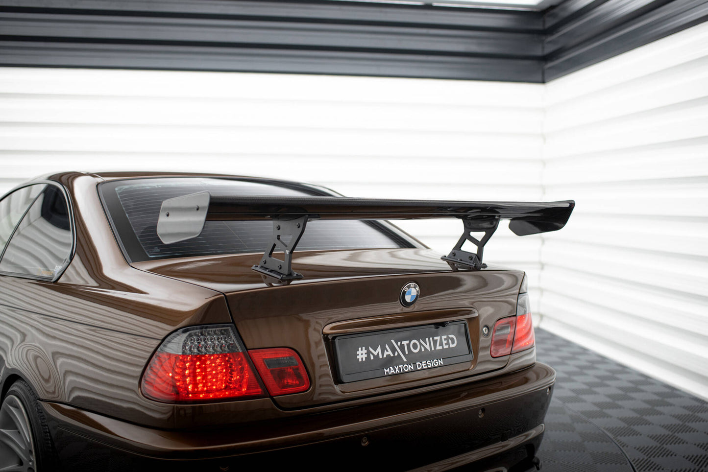 Carbon spoiler with internal brackets uprights bmw 3 coupe e46